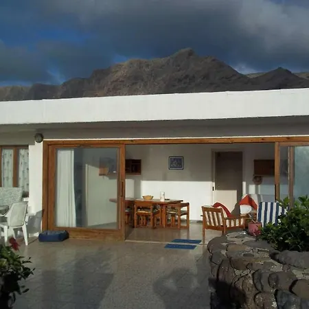 Sleeps 6 Wifi *