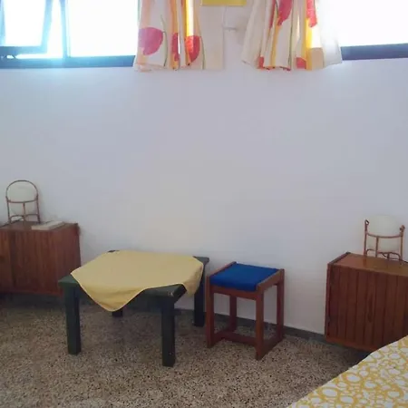 Sleeps 6 Wifi * Famara
