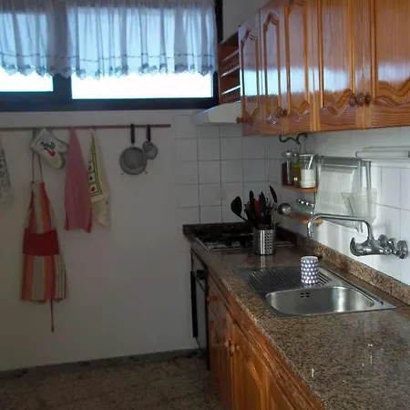 Sleeps 6 Wifi * Famara