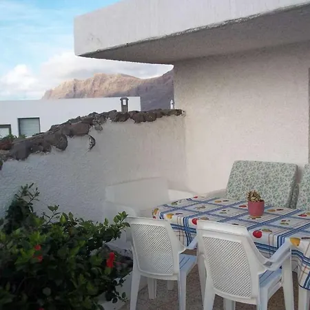 Sleeps 6 Wifi