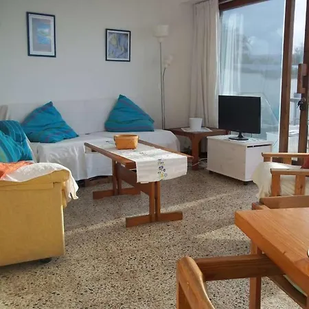 Sleeps 6 Wifi Famara